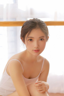只想爱你歌词